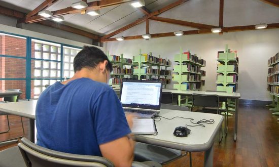 Sesc Nova Iguaçu biblioteca