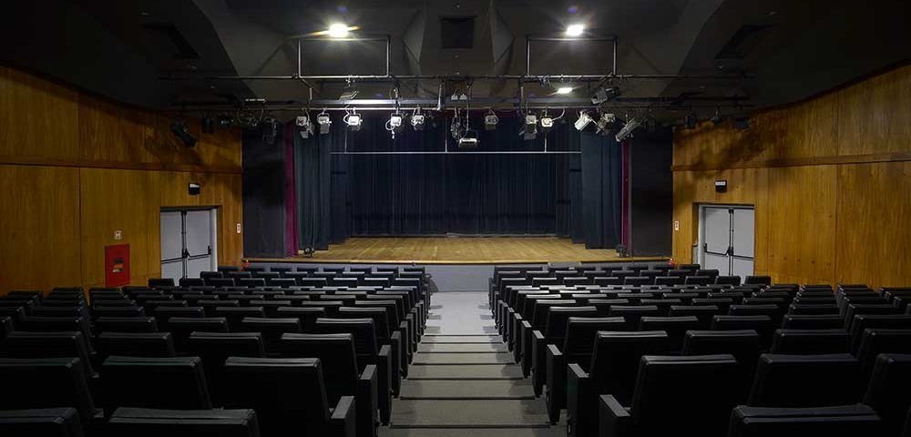 Sesc São João de Meriti teatro