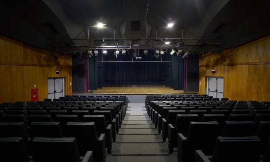 Sesc São João de Meriti teatro