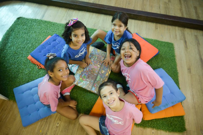 Sesc + Infância: educação através do brincar para transformar a