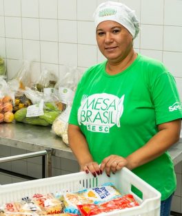 Voluntários Mesa Brasil retratos - SESC Madureira- - Foto Claudia Dantas