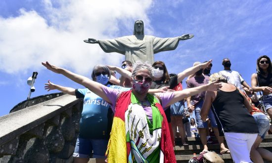 Passeio do Turismo Social ao Cristo Redentor - grupo receptivo