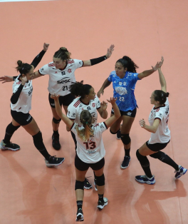 Sesc RJ Flamengo vence o Abel Moda Vôlei