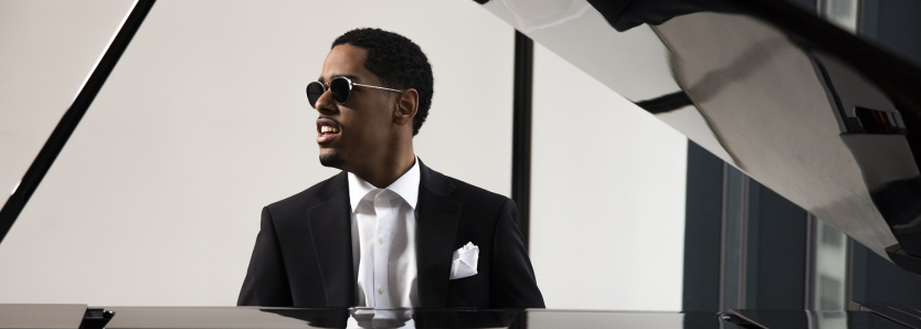 Circuito Sesc Jazz e Blues: feriadão tem shows de Matthew Whitaker, Vanessa Collier e Bill Evans em Rio das Ostras