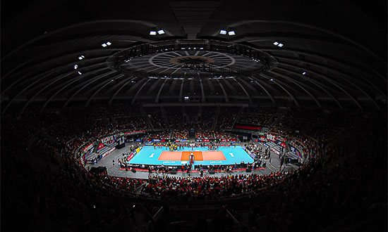 Arena lotada durante partida de vôlei do Sesc RJ Flamengo